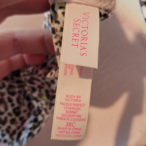 Victoria's Secret Padded Body By Victoria Bra- sz 38C - Picture 4 of 4